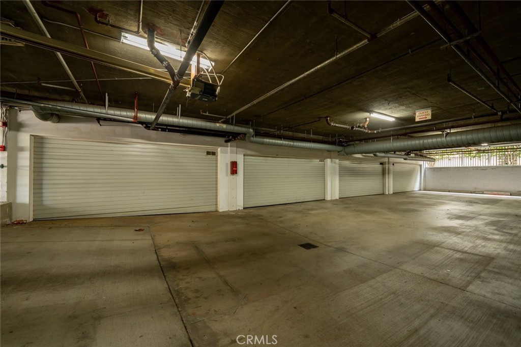 10657 1/2 Bloomfield Street