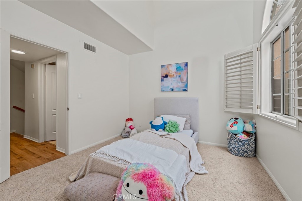 10657 1/2 Bloomfield Street