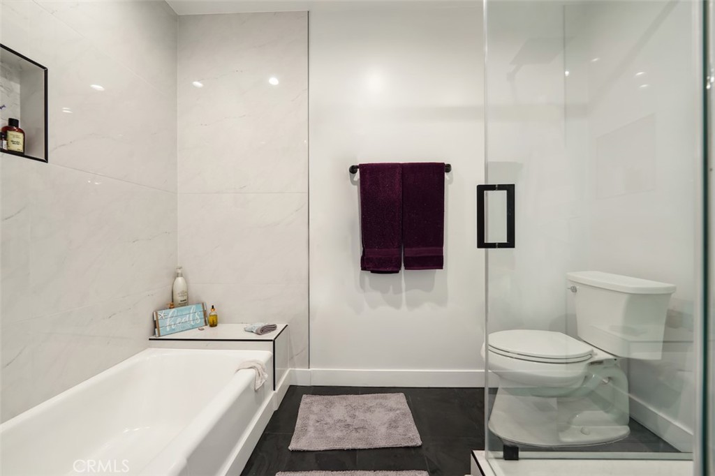 14335 Huston Street 212