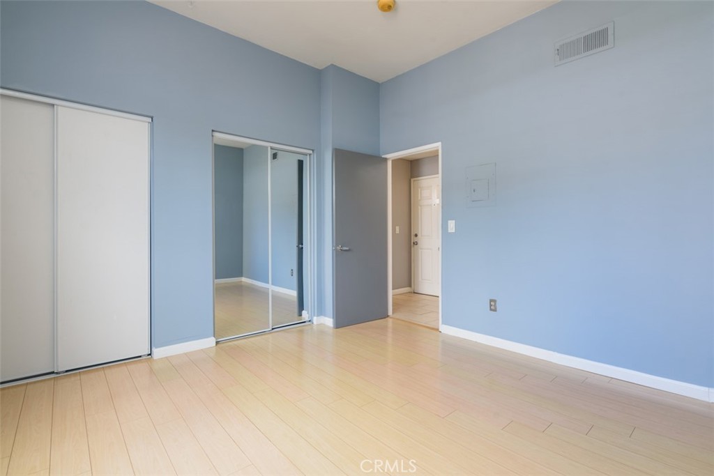 151 N Maple Street 210