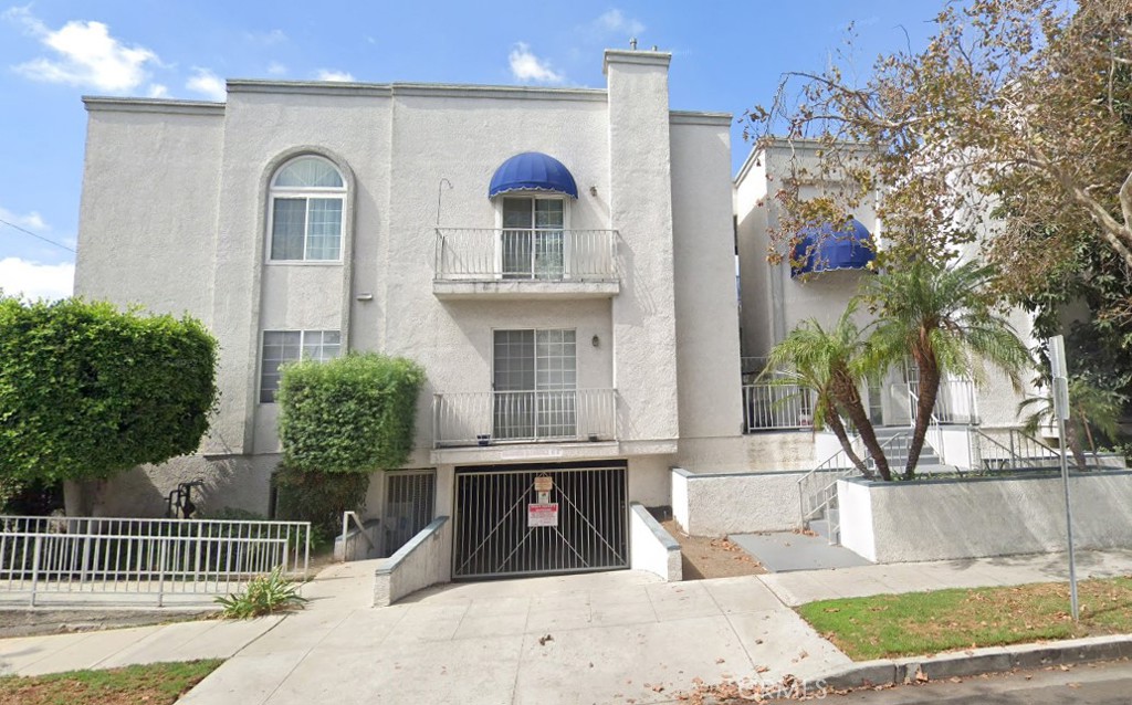 151 N Maple Street 210