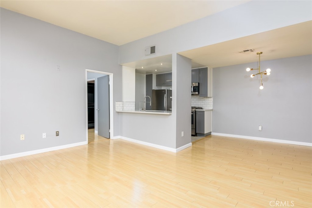 151 N Maple Street 210