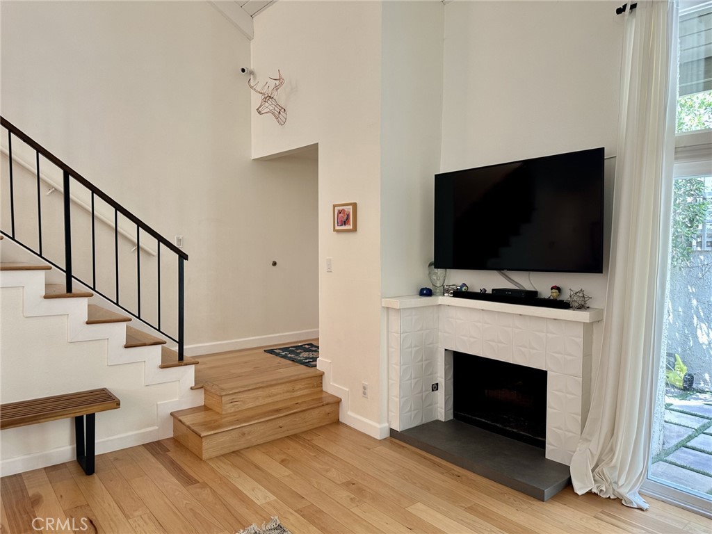 11738 Moorpark Street L