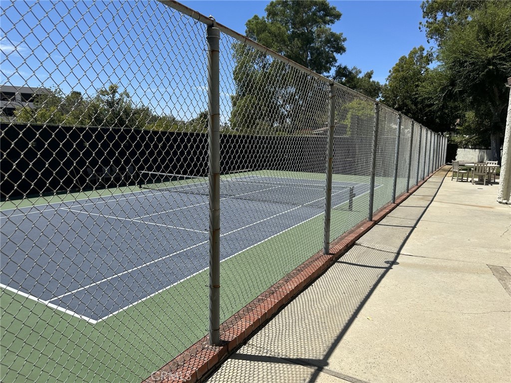 11738 Moorpark Street L