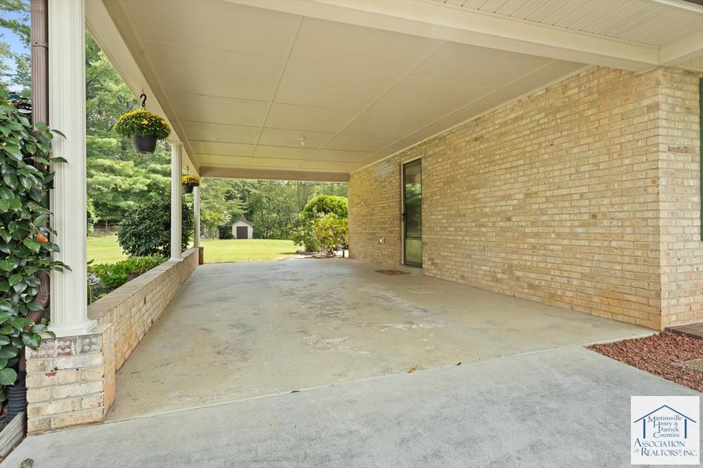 36 Lawless Dr