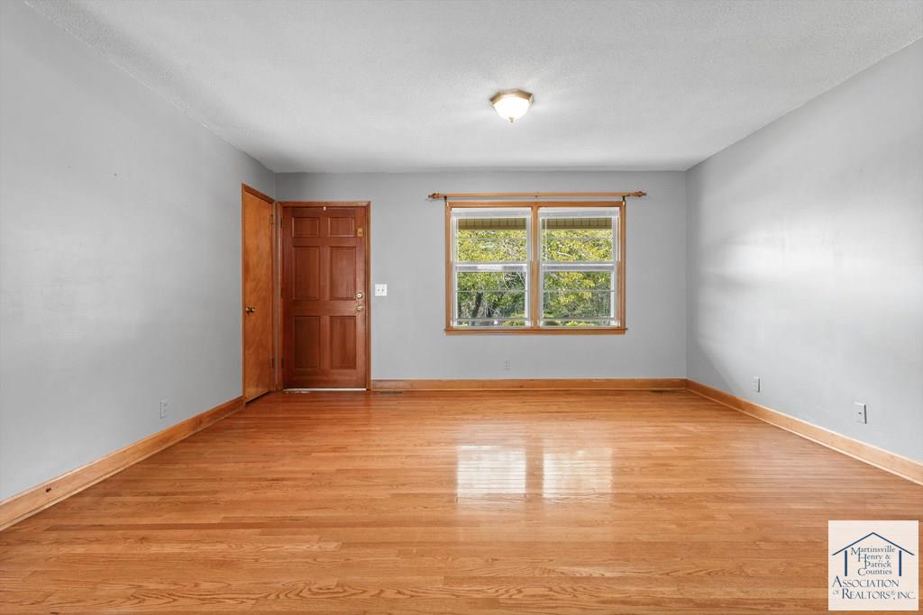 36 Lawless Dr
