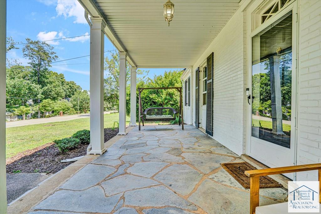 1027 Mulberry Rd