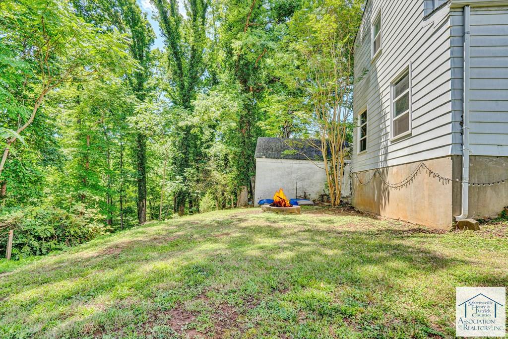 1027 Mulberry Rd