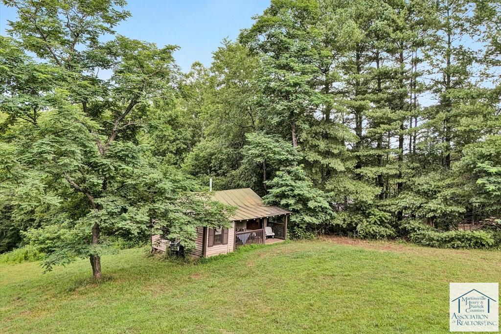 492 Stillwater Ln