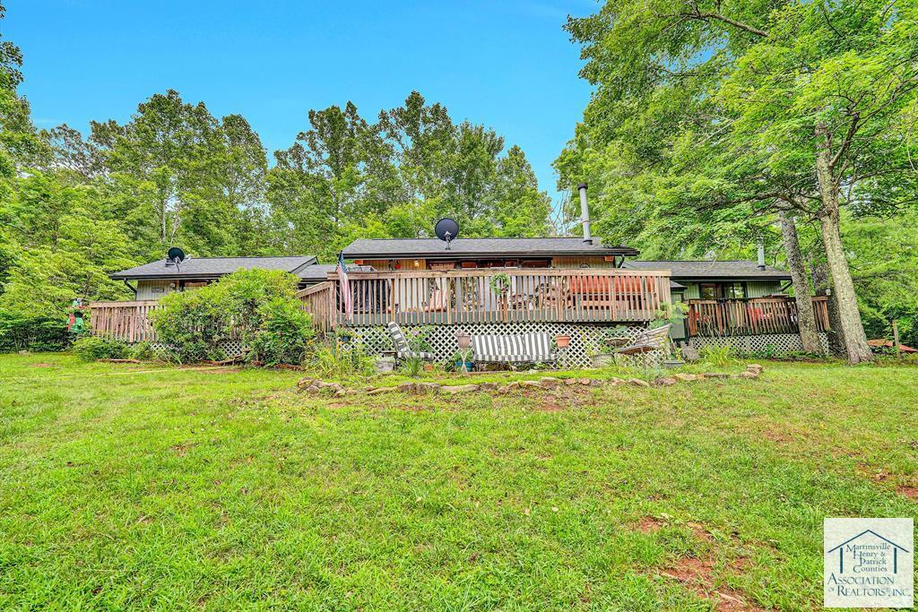 492 Stillwater Ln