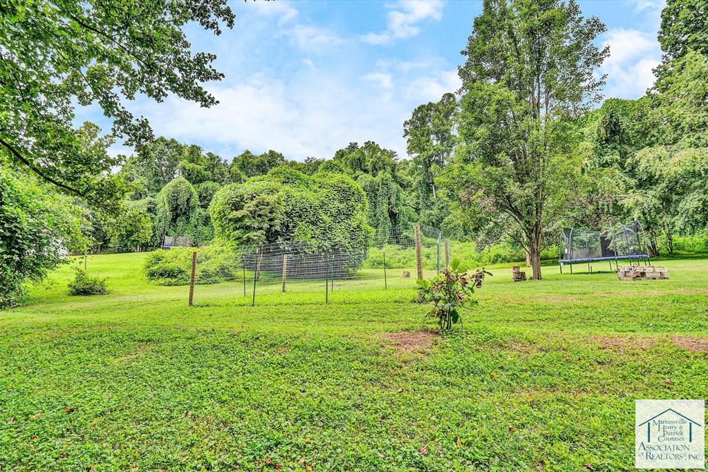 1759 Daniels Creek Rd
