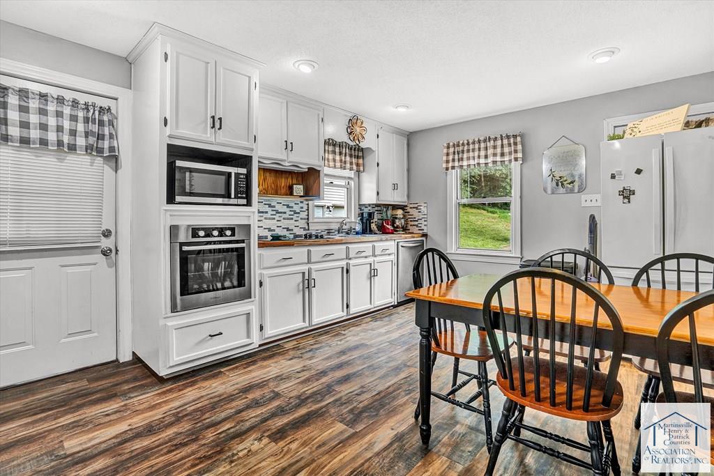 1759 Daniels Creek Rd