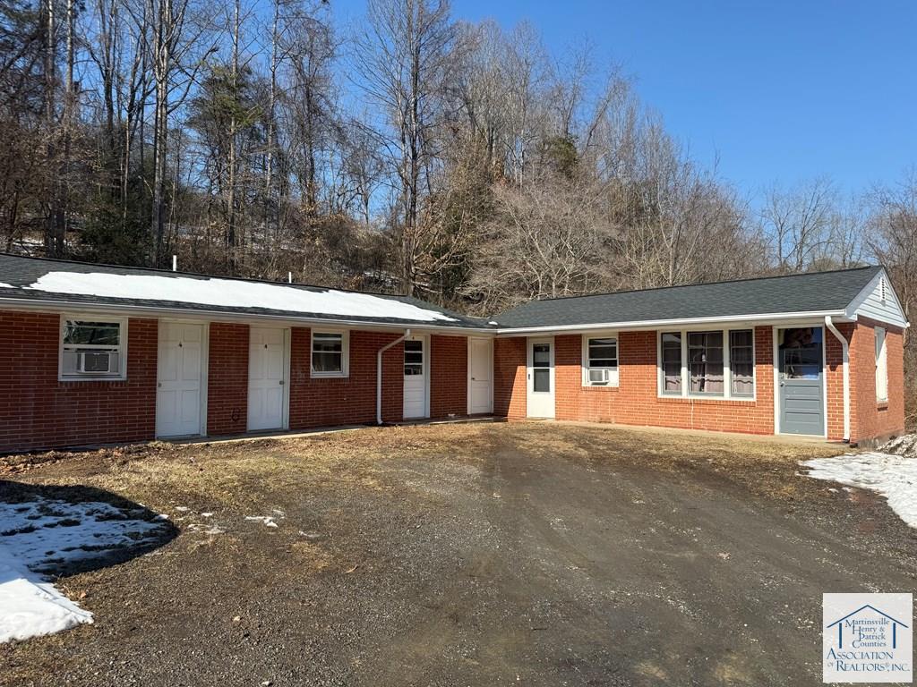 575 Colonial Hill Dr