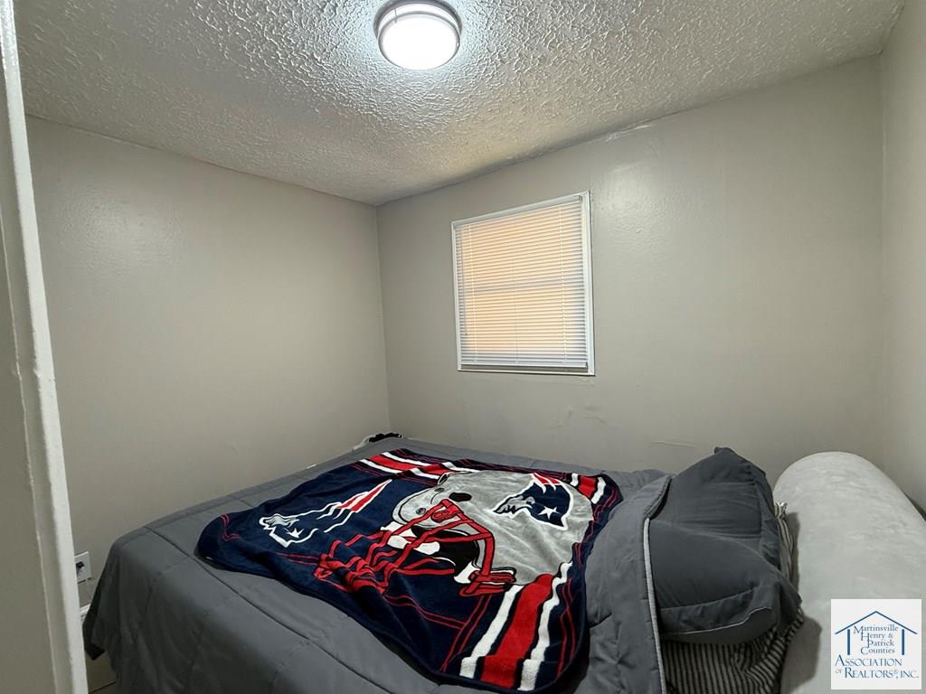 575 Colonial Hill Dr