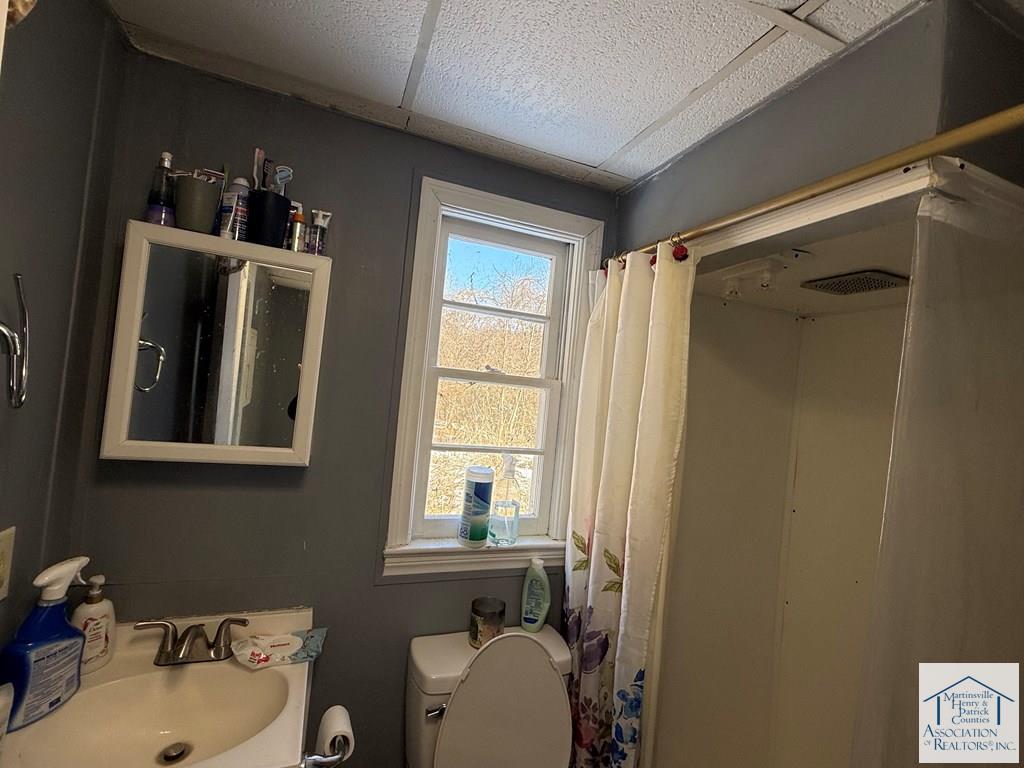 575 Colonial Hill Dr