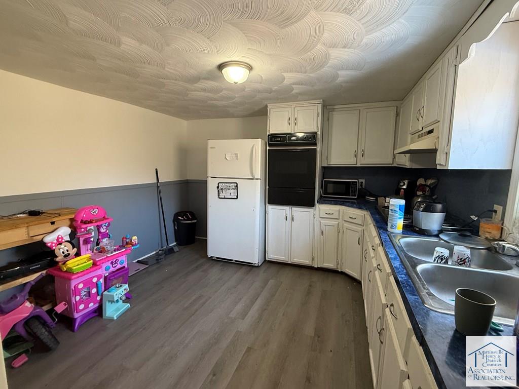 575 Colonial Hill Dr