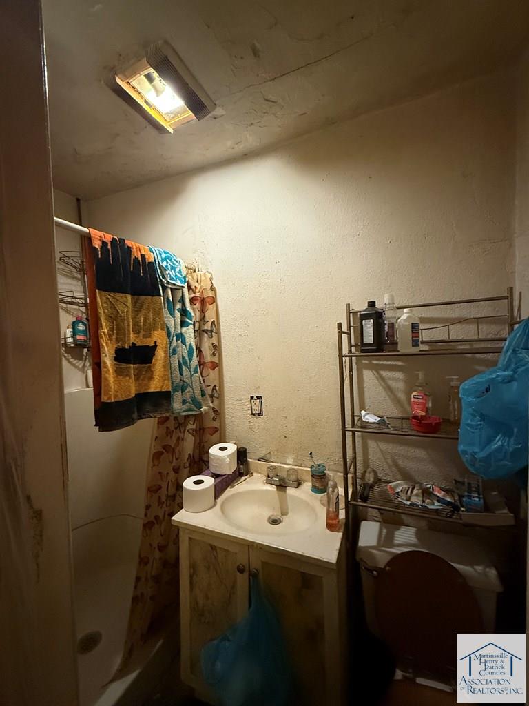 575 Colonial Hill Dr