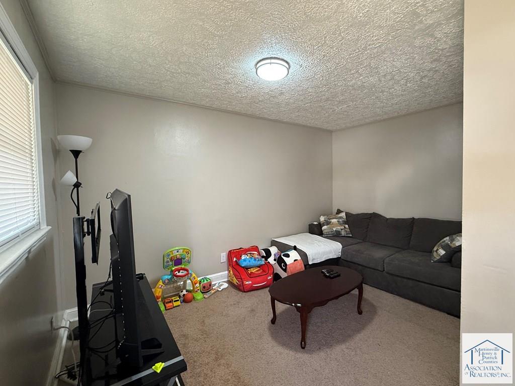 575 Colonial Hill Dr