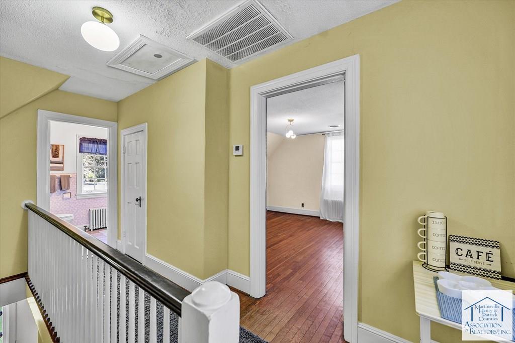 925 Mulberry Rd