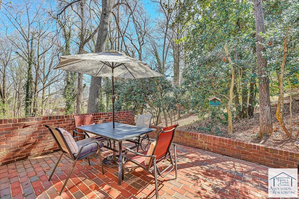 925 Mulberry Rd