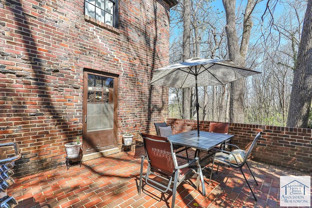 925 Mulberry Rd