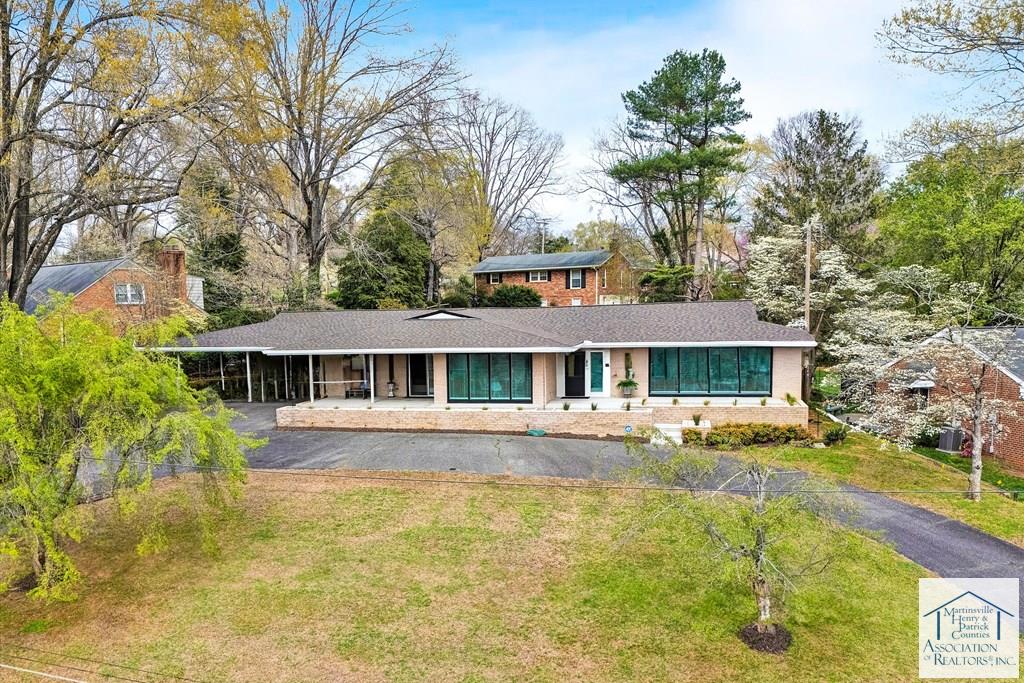 1503 Lakeview Trail