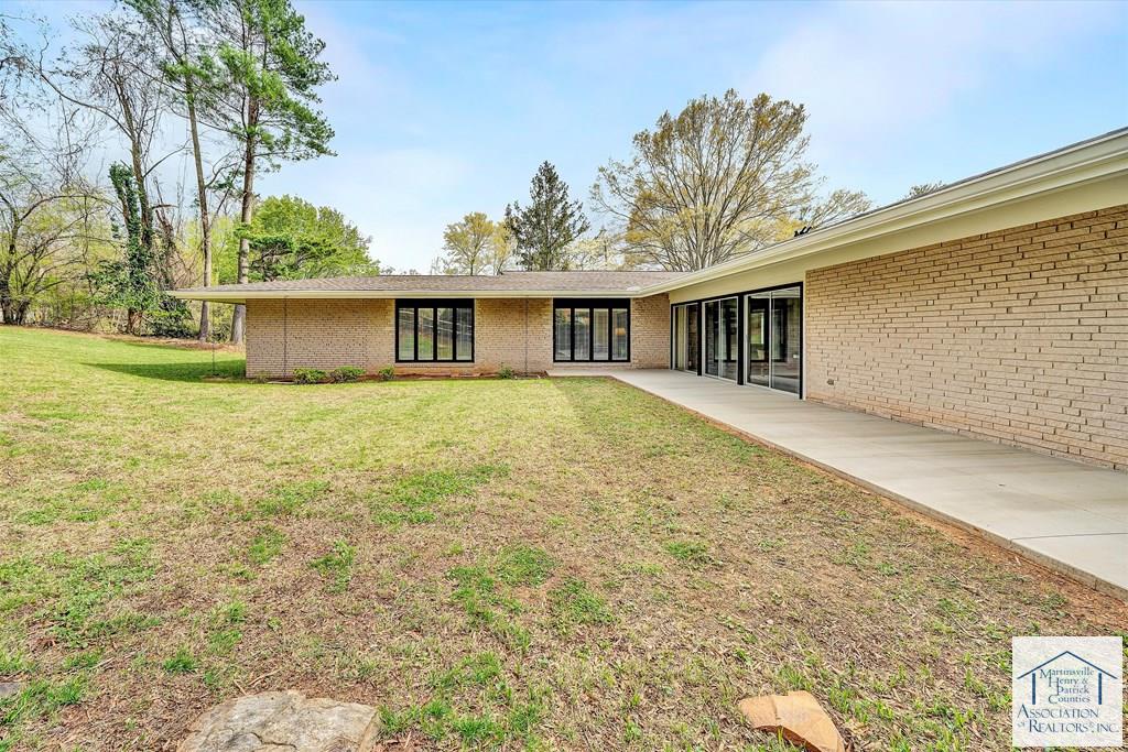 1503 Lakeview Trail