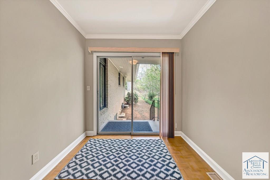 1503 Lakeview Trail