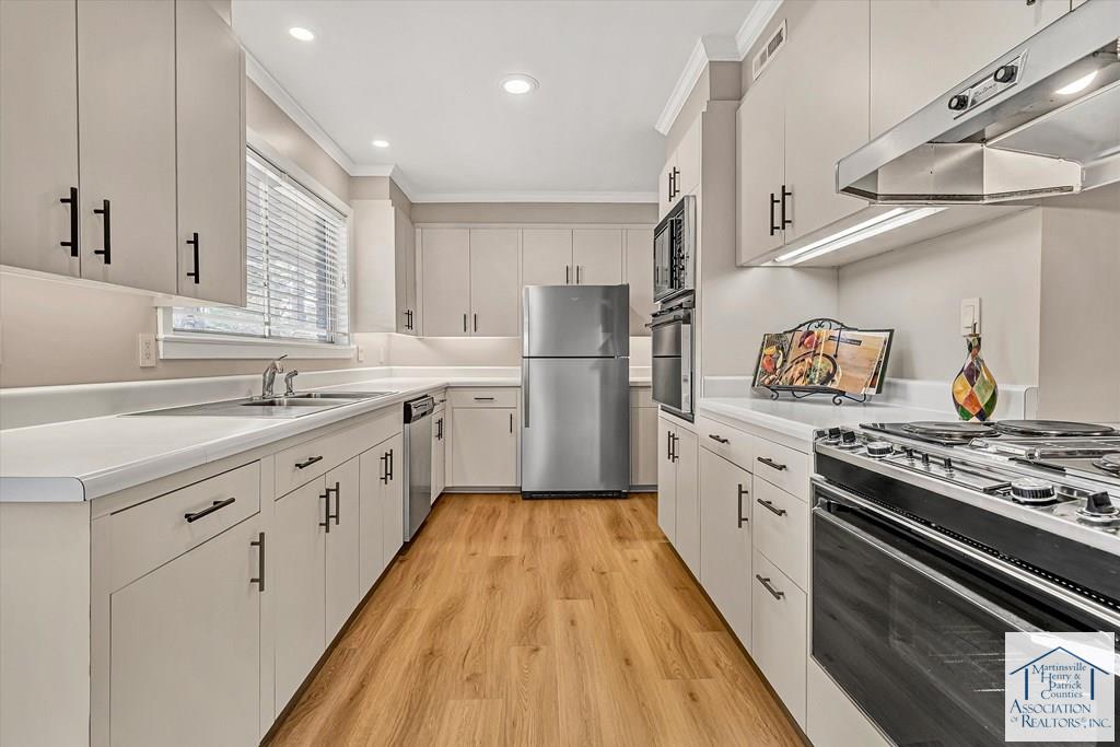 1503 Lakeview Trail