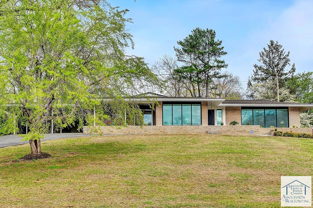 1503 Lakeview Trail