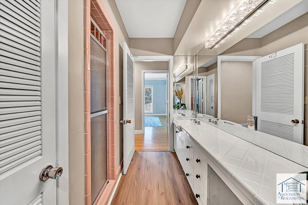 1503 Lakeview Trail