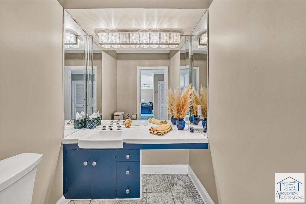 1503 Lakeview Trail