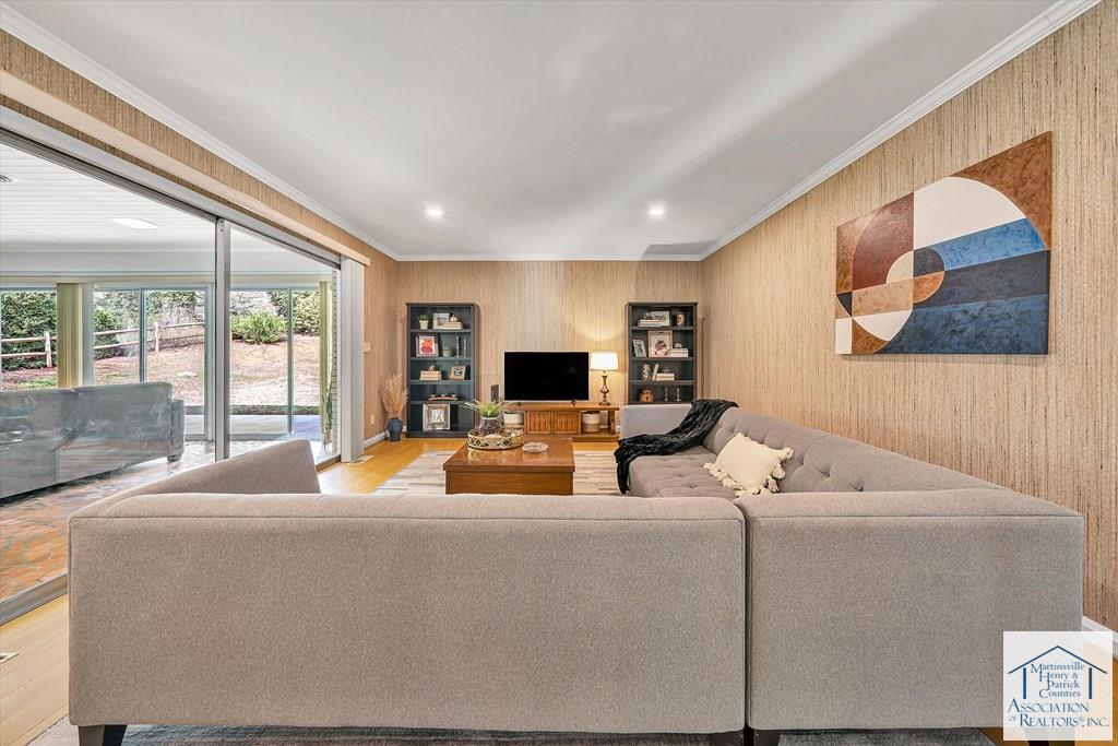 1503 Lakeview Trail