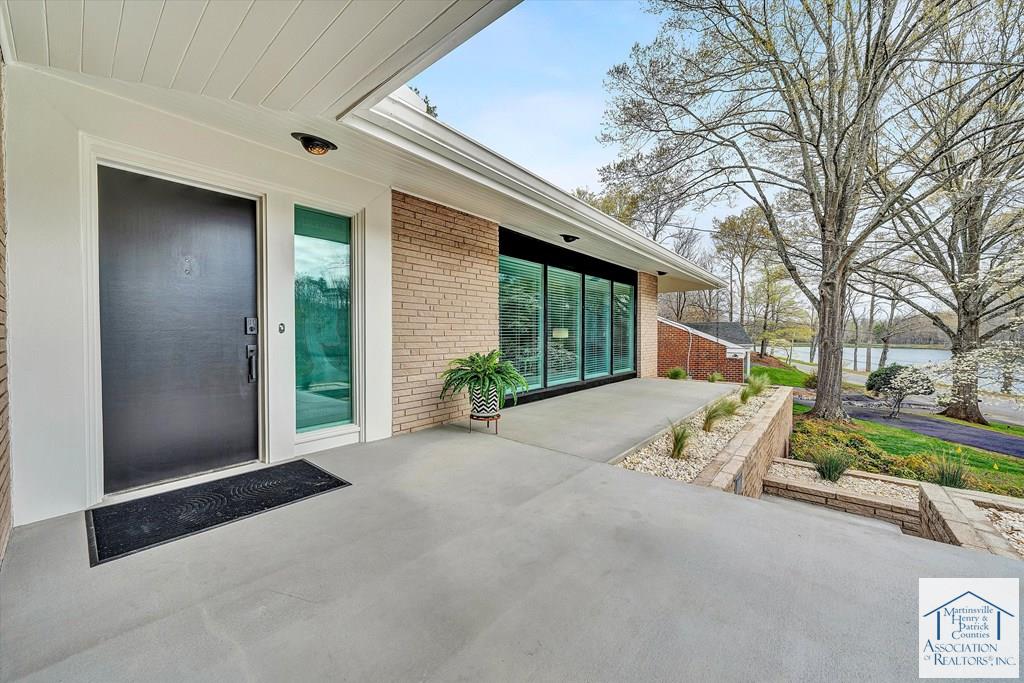 1503 Lakeview Trail