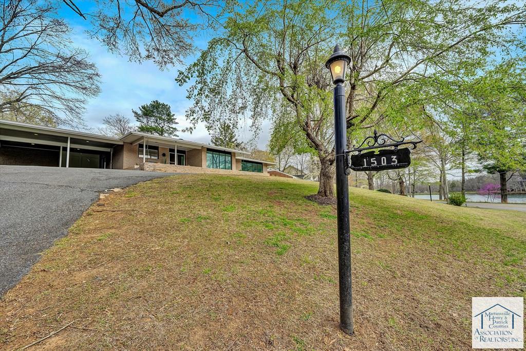 1503 Lakeview Trail
