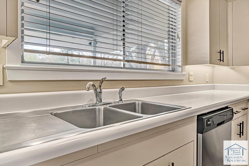 1503 Lakeview Trail