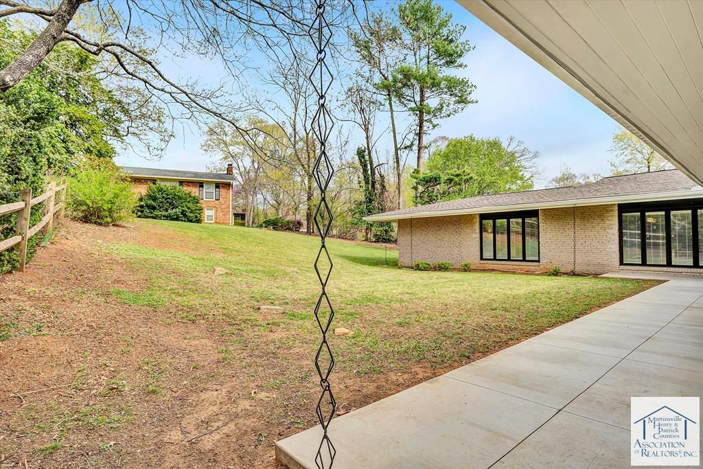 1503 Lakeview Trail