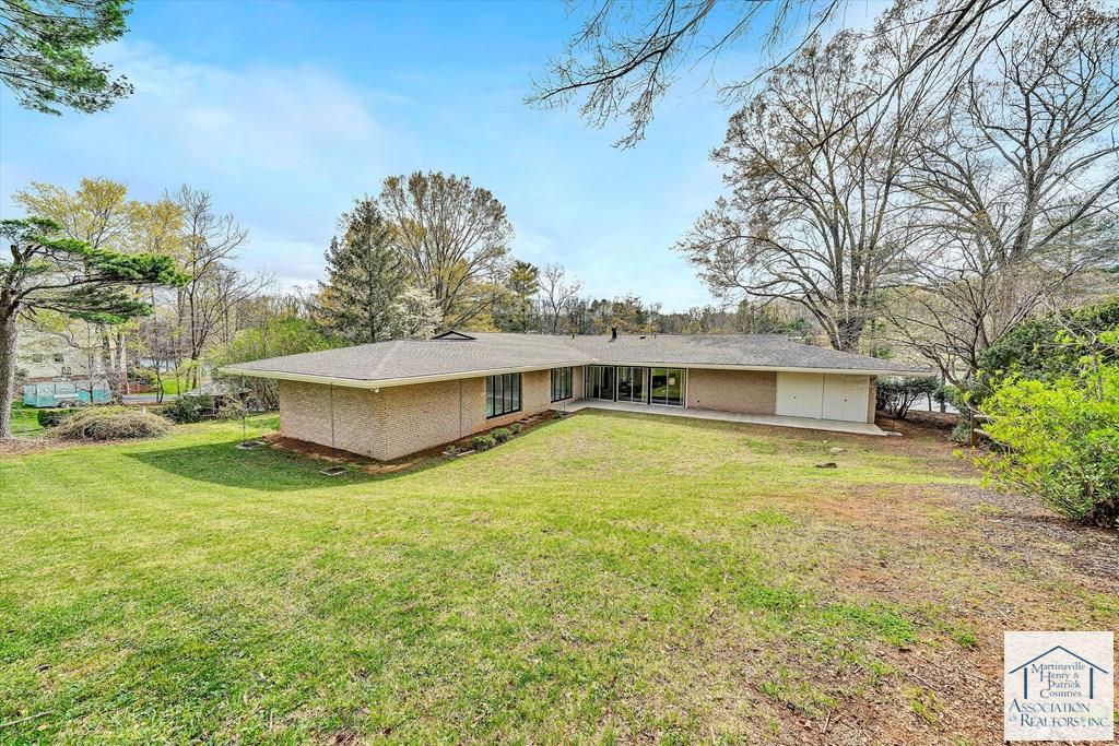 1503 Lakeview Trail
