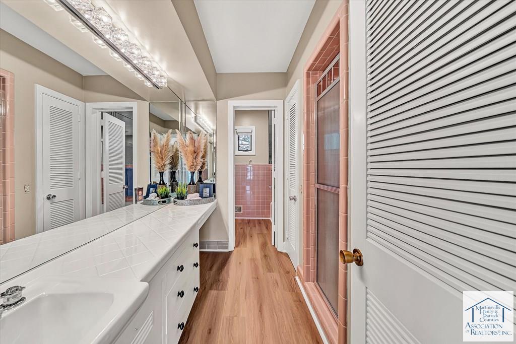 1503 Lakeview Trail