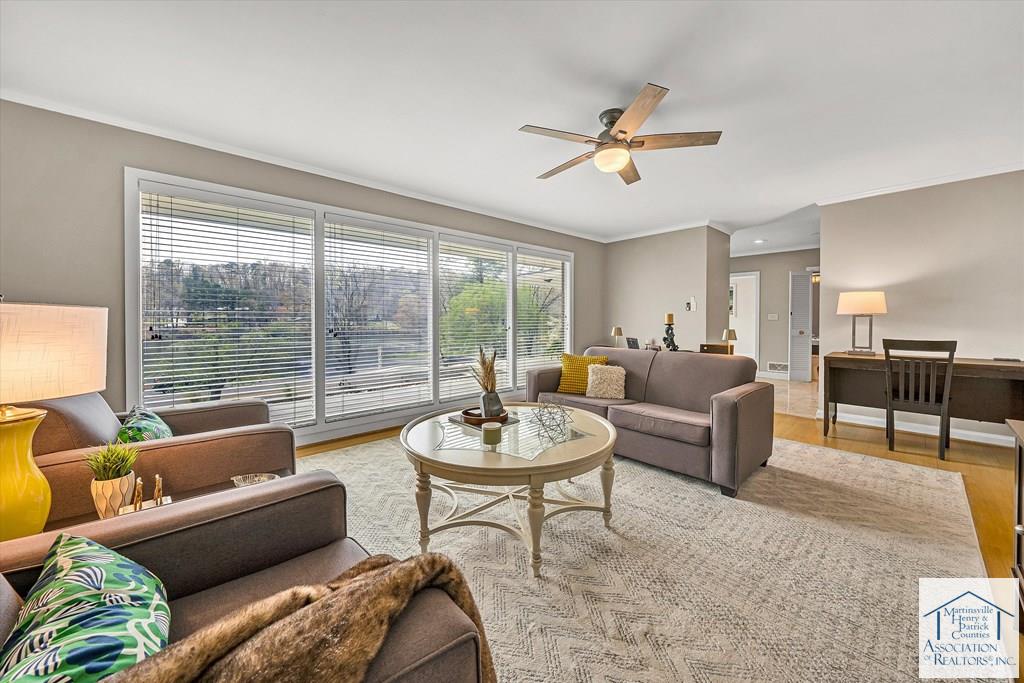 1503 Lakeview Trail