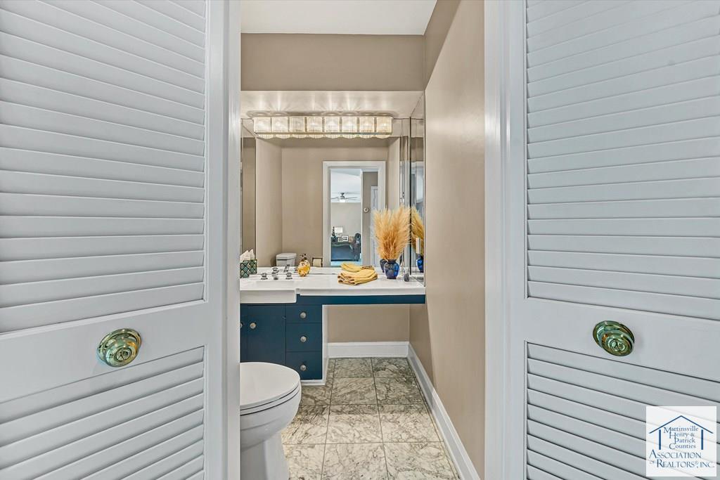 1503 Lakeview Trail