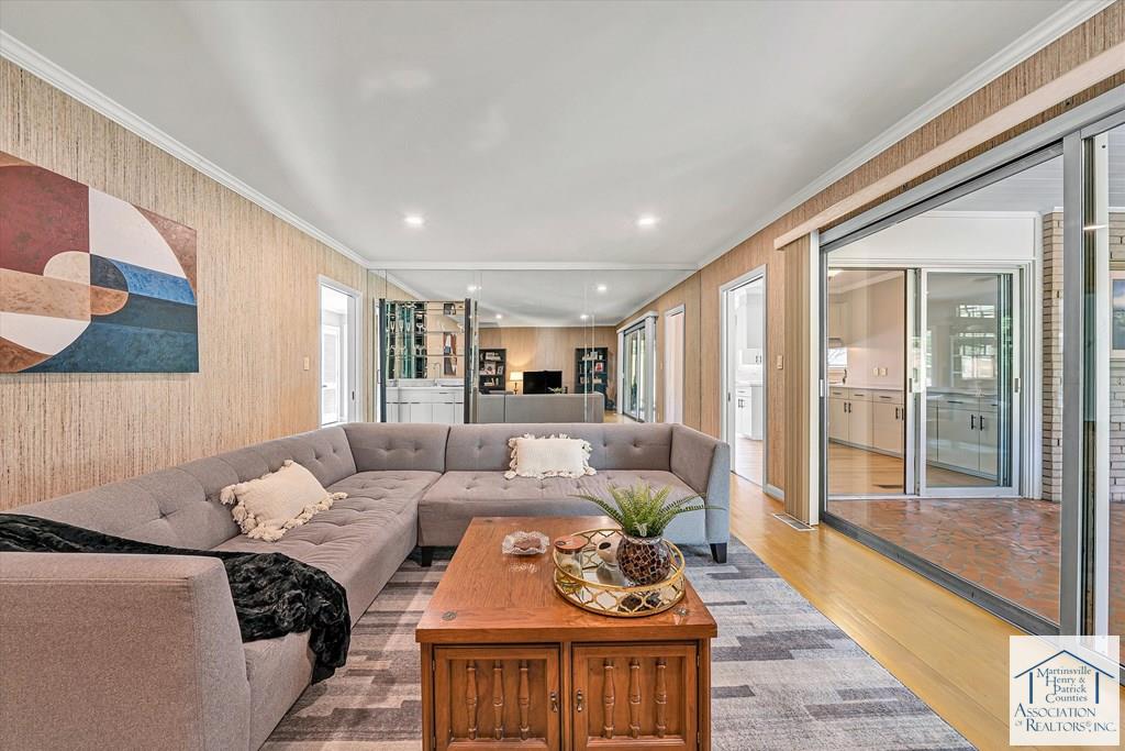 1503 Lakeview Trail