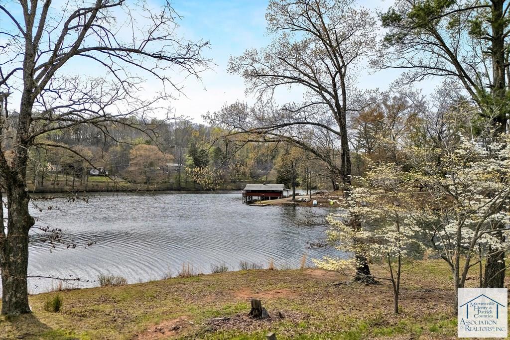 1503 Lakeview Trail
