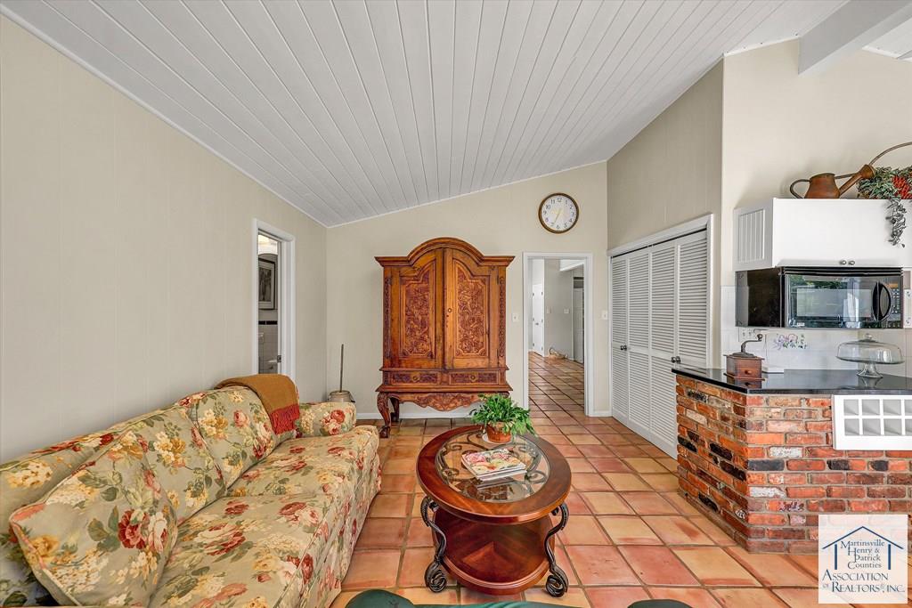1515 Sam Lions Trail