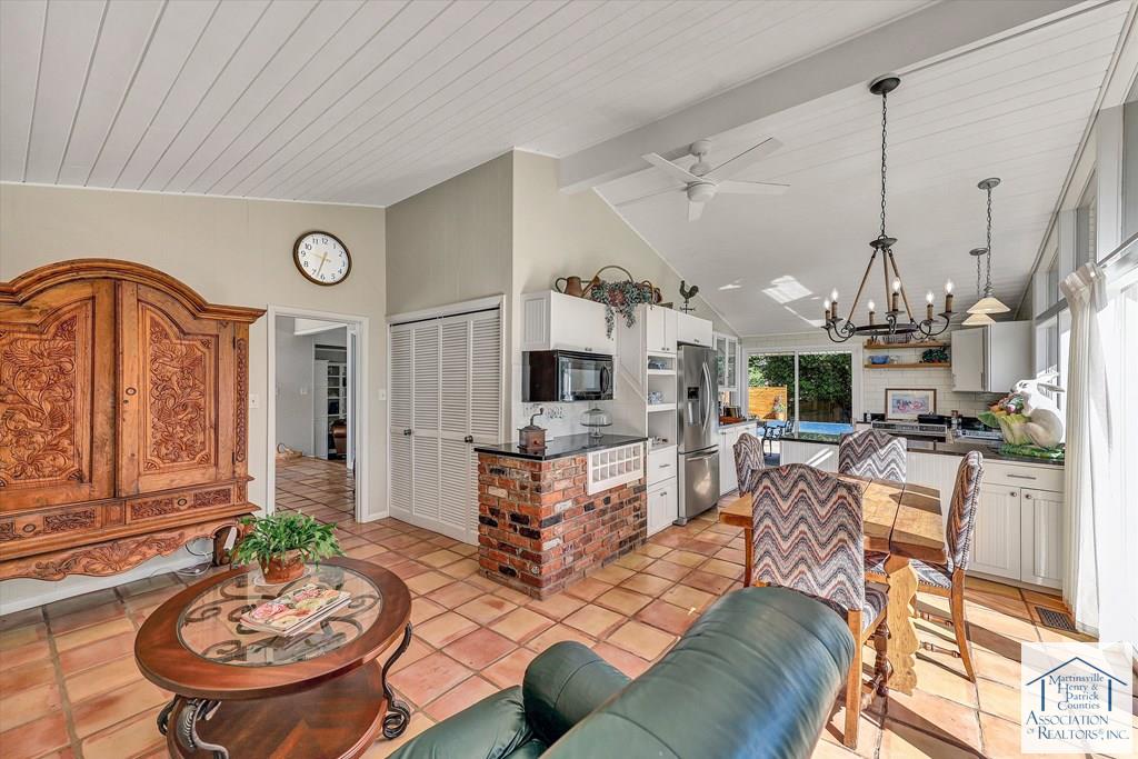 1515 Sam Lions Trail