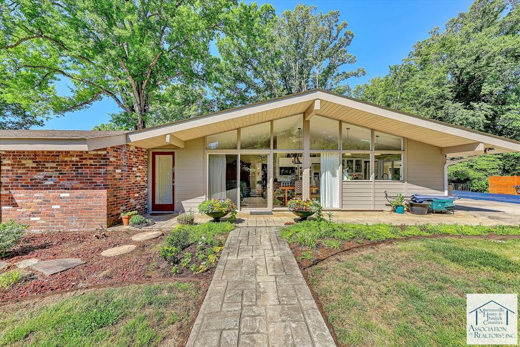 1515 Sam Lions Trail