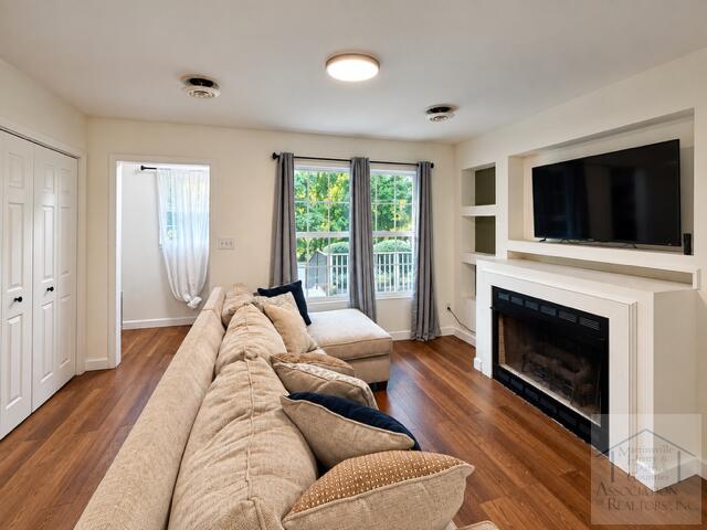 1117 Smith Lake Rd