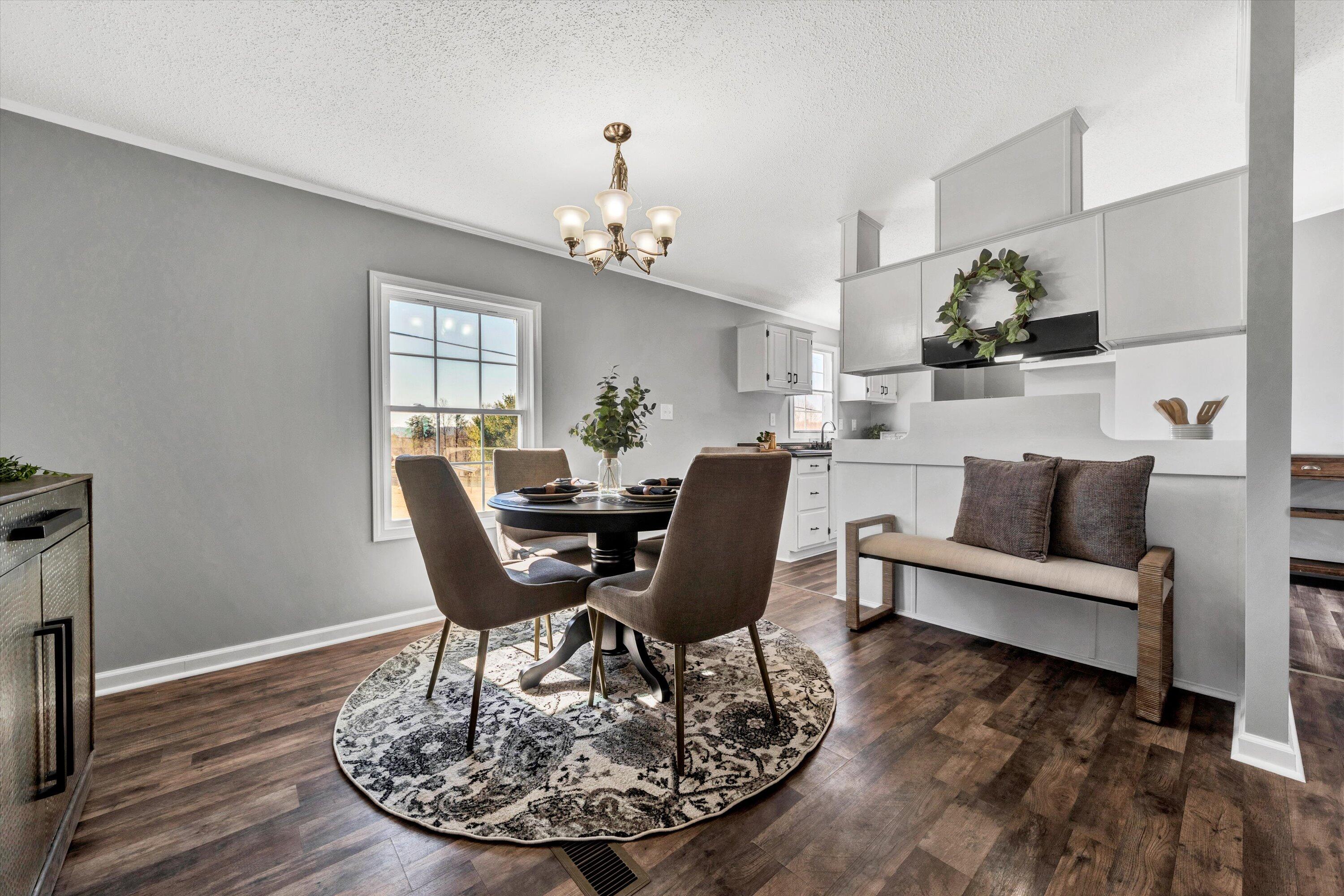 878 Colonial Tpke
