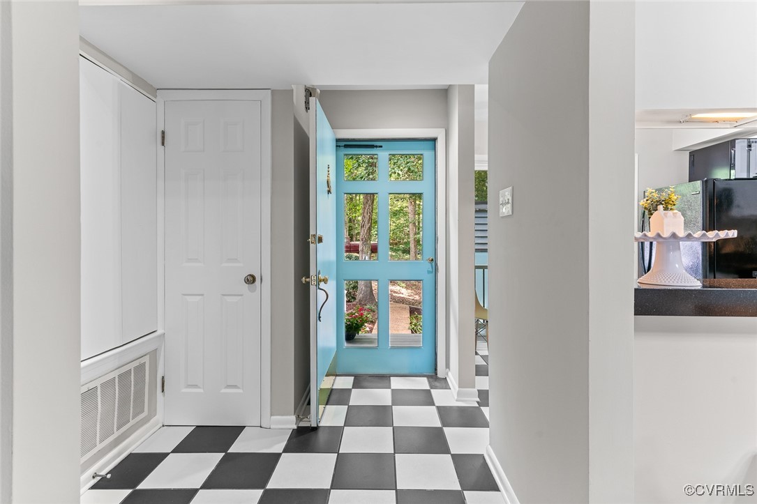 4914 Long Shadow Ter