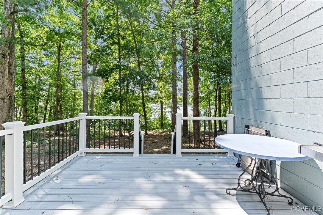 4914 Long Shadow Ter